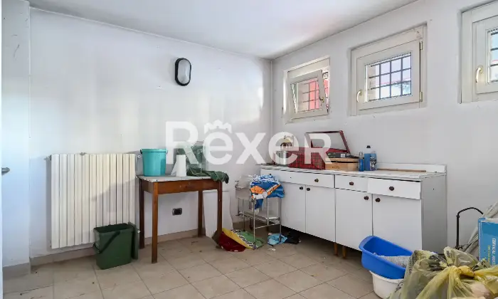 Rexer-Spirano-Villetta-indipendente-in-centro-paese-Altro