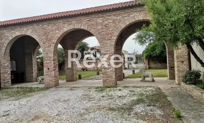 Rexer-Pernumia-Villa-in-vendita-in-Via-Costa-Arqu-Petrarca-Altro