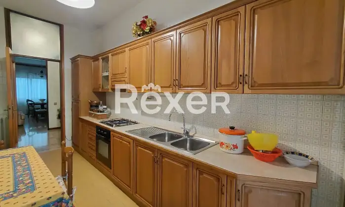 Rexer-Codogno-Ampio-trilocale-con-balconi-box-e-cantina-Altro