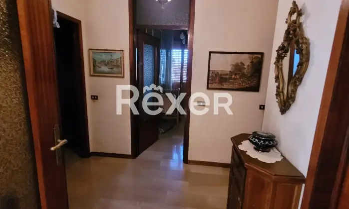 Rexer-Busto-Arsizio-Ampio-appartamento-con-doppio-box-auto-Altro