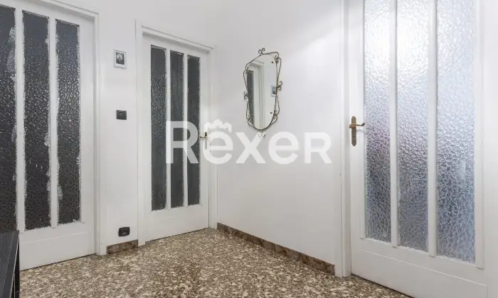 Rexer-Torino-Appartamento-piano-alto-con-ascensore-Altro