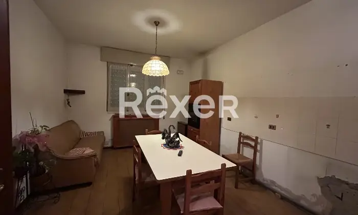 Rexer-Vigarano-Pieve-Porzione-di-bifamiliare-su-due-livelli-con-scoperto-e-garage-Cucina