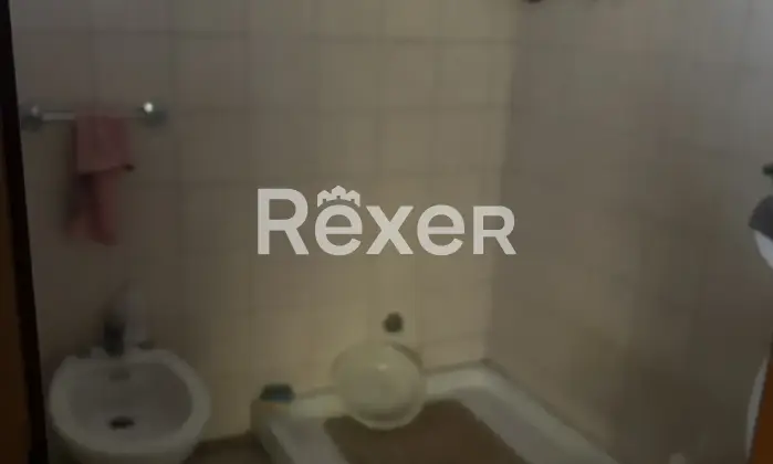 Rexer-Vigarano-Pieve-Porzione-di-bifamiliare-su-due-livelli-con-scoperto-e-garage-Bagno