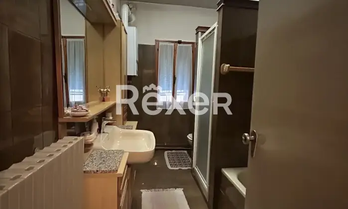 Rexer-Vigarano-Pieve-Porzione-di-bifamiliare-su-due-livelli-con-scoperto-e-garage-Bagno