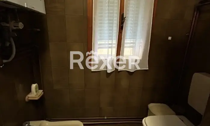 Rexer-Vigarano-Pieve-Porzione-di-bifamiliare-su-due-livelli-con-scoperto-e-garage-Bagno