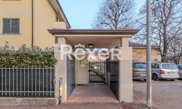 Rexer-Capriate-San-Gervasio-Ampio-bilocale-con-balcone-e-garage-Esterno