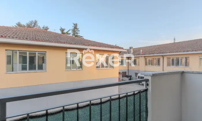 Rexer-Capriate-San-Gervasio-Ampio-bilocale-con-balcone-e-garage-Balcone