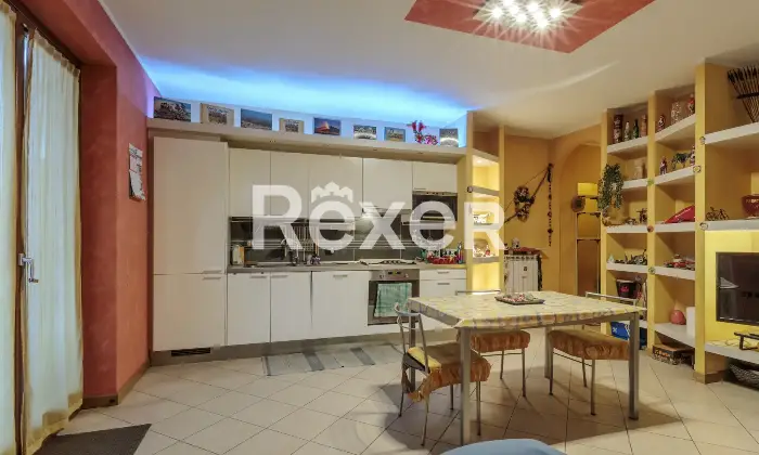 Rexer-Capriate-San-Gervasio-Ampio-bilocale-con-balcone-e-garage-Cucina