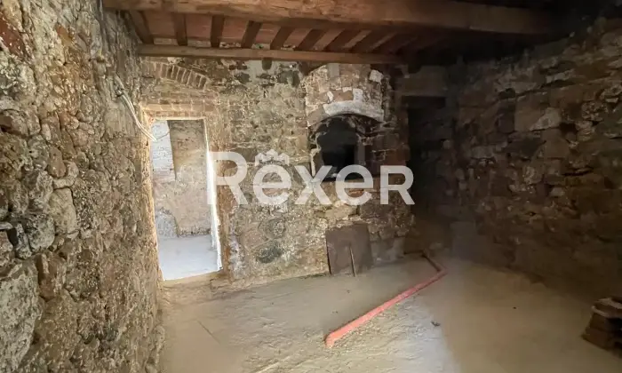 Rexer-Colle-Val-dElsa-Appartamento-storico-da-ristrutturare-con-giardino-privato-nel-cuore-del-borgo-Altro