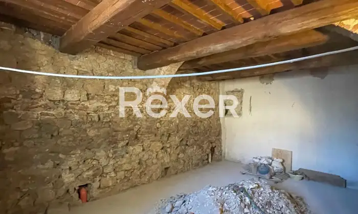 Rexer-Colle-Val-dElsa-Appartamento-storico-da-ristrutturare-con-giardino-privato-nel-cuore-del-borgo-Altro