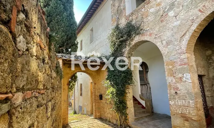 Rexer-Colle-Val-dElsa-Appartamento-storico-da-ristrutturare-con-giardino-privato-nel-cuore-del-borgo-Altro