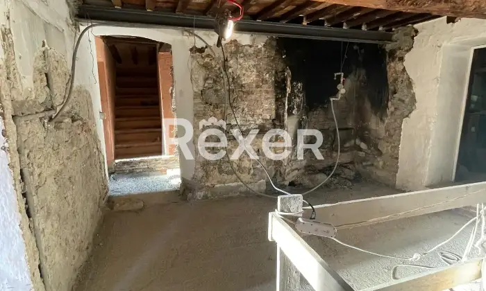 Rexer-Colle-Val-dElsa-Appartamento-storico-da-ristrutturare-con-giardino-privato-nel-cuore-del-borgo-Altro
