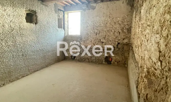 Rexer-Colle-Val-dElsa-Appartamento-storico-da-ristrutturare-con-giardino-privato-nel-cuore-del-borgo-Altro