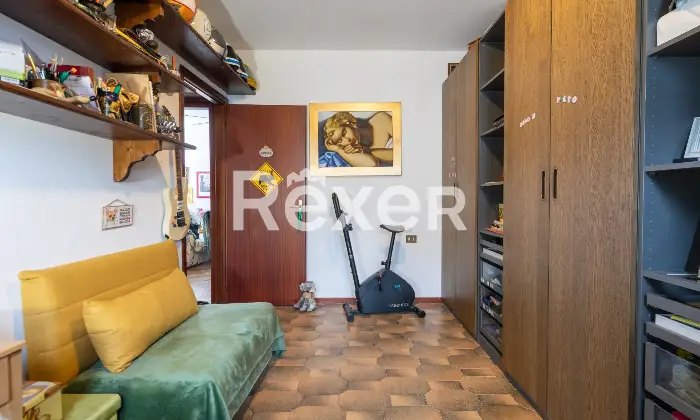 Rexer-Abbiategrasso-Trilocale-con-box-buone-condizioni-Altro