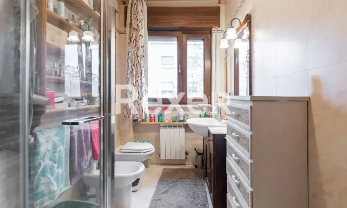 Rexer-Abbiategrasso-Trilocale-con-box-buone-condizioni-Altro