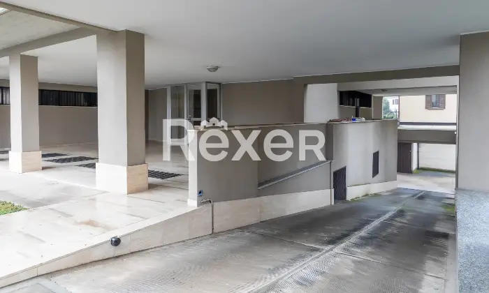 Rexer-Abbiategrasso-Trilocale-con-box-buone-condizioni-Altro