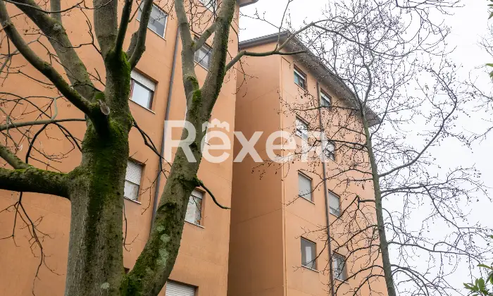 Rexer-Abbiategrasso-Trilocale-con-box-buone-condizioni-Altro