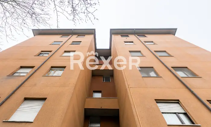 Rexer-Abbiategrasso-Trilocale-con-box-buone-condizioni-Altro