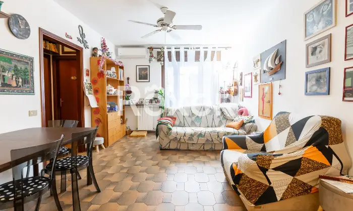 Rexer-Abbiategrasso-Trilocale-con-box-buone-condizioni-Altro