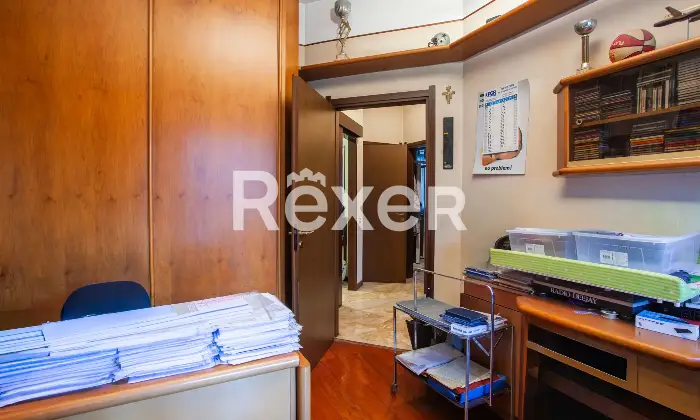 Rexer-Milano-Elegante-quadrilocale-con-quadrupla-esposizione-e-ampi-balconi-Altro