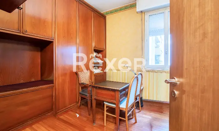 Rexer-Milano-Elegante-quadrilocale-con-quadrupla-esposizione-e-ampi-balconi-mq-Altro