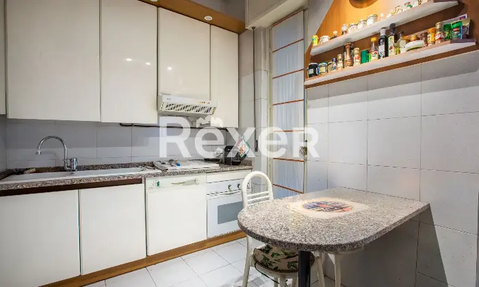 Rexer-Milano-Elegante-quadrilocale-con-quadrupla-esposizione-e-ampi-balconi-mq-Altro