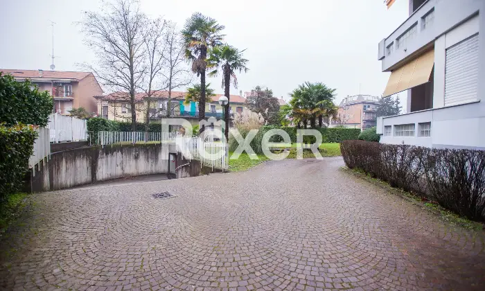 Rexer-Milano-Elegante-quadrilocale-con-quadrupla-esposizione-e-ampi-balconi-mq-Altro