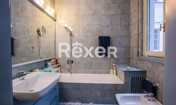 Rexer-Milano-Elegante-quadrilocale-con-quadrupla-esposizione-e-ampi-balconi-Altro