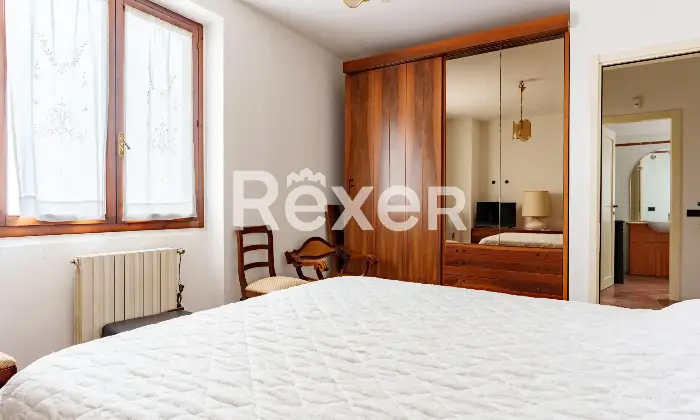 Rexer-Gardone-Riviera-Villetta-di-testa-con-portico-e-giardino-Altro