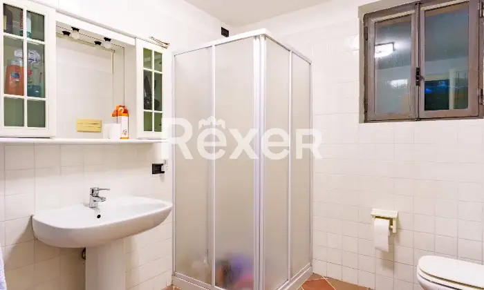 Rexer-Gardone-Riviera-Villetta-di-testa-con-portico-e-giardino-Altro