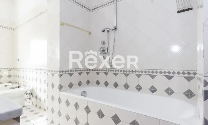 Rexer-Torino-Ampio-luminoso-e-panoramico-appartamento-Altro