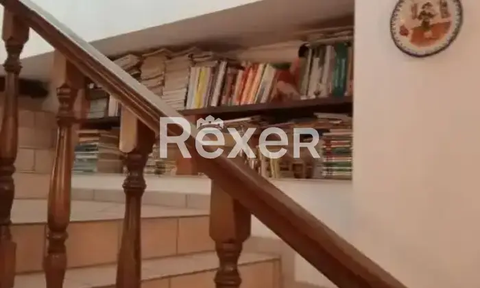 Rexer-Pizzo-Casa-indipendente-di-mq-con-ampi-spazi-terrazzi-garage-e-terreno-Altro