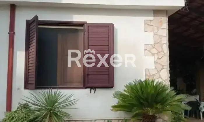 Rexer-Pizzo-Casa-indipendente-di-mq-con-ampi-spazi-terrazzi-garage-e-terreno-Altro