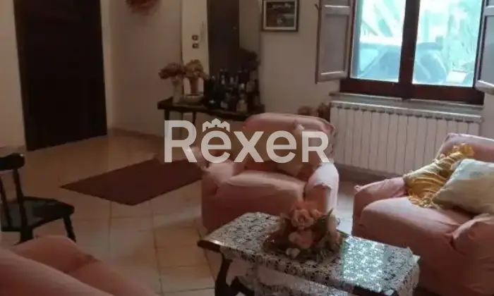 Rexer-Pizzo-Casa-indipendente-di-mq-con-ampi-spazi-terrazzi-garage-e-terreno-Altro