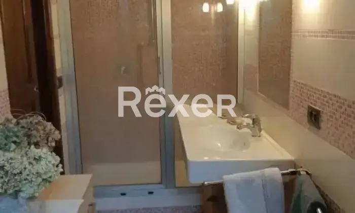 Rexer-Pizzo-Casa-indipendente-di-mq-con-ampi-spazi-terrazzi-garage-e-terreno-Altro