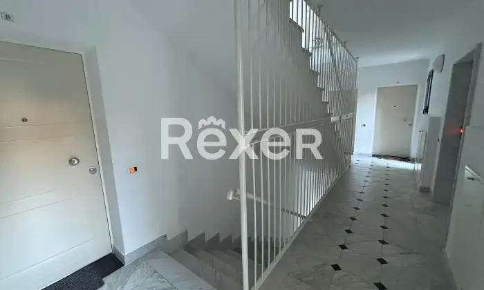 Rexer-finale-ligure-Recente-costruzione-bilocale-con-posto-auto-privato-Altro