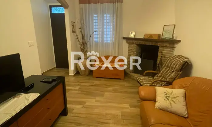 Rexer-Salle-Casa-indipendente-in-vendita-in-via-Napoli-a-Salle-Altro