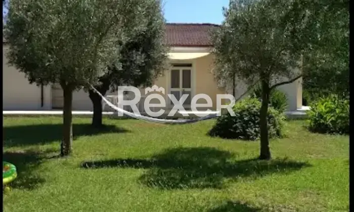 Rexer-Isola-di-Capo-Rizzuto-Vendesi-villa-immersa-nel-verde-a-pochi-passi-dal-mare-ad-Isola-di-Capo-Rizzuto-Altro