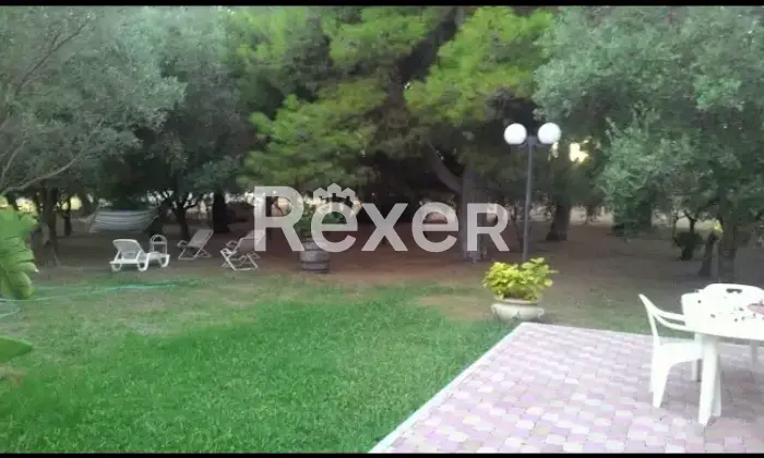 Rexer-Isola-di-Capo-Rizzuto-Vendesi-villa-immersa-nel-verde-a-pochi-passi-dal-mare-ad-Isola-di-Capo-Rizzuto-Altro