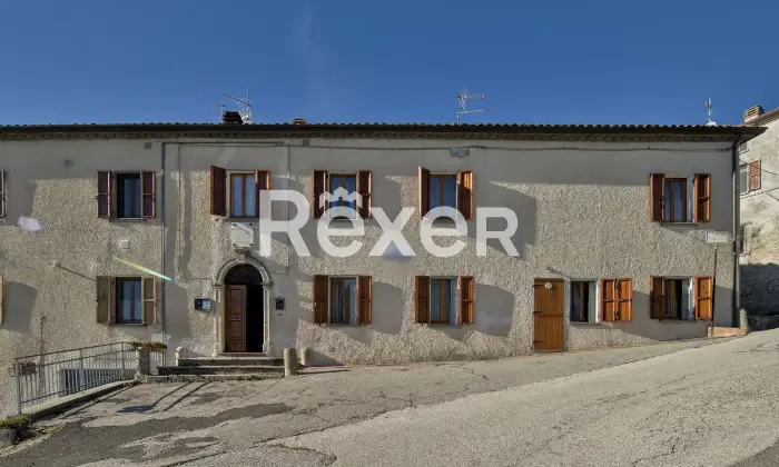 Rexer-Villagrande-Trilocale-con-box-auto-in-edificio-storico-ristrutturato-Altro