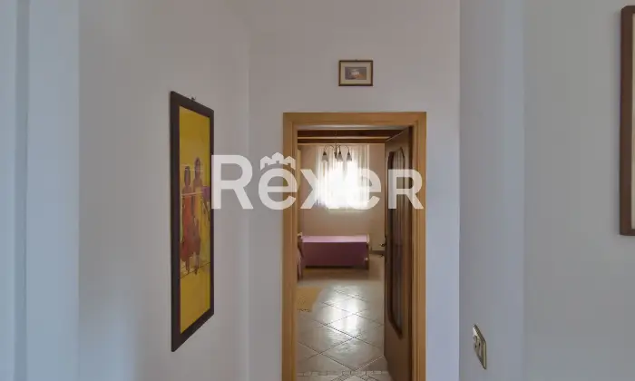 Rexer-Villagrande-Trilocale-con-box-auto-in-edificio-storico-ristrutturato-Altro