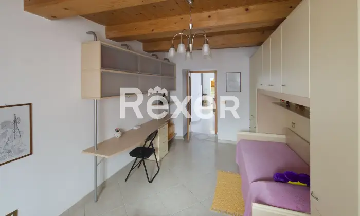 Rexer-Villagrande-Trilocale-con-box-auto-in-edificio-storico-ristrutturato-Altro