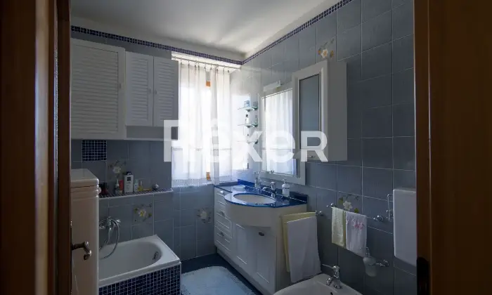 Rexer-Villagrande-Trilocale-con-box-auto-in-edificio-storico-ristrutturato-Altro