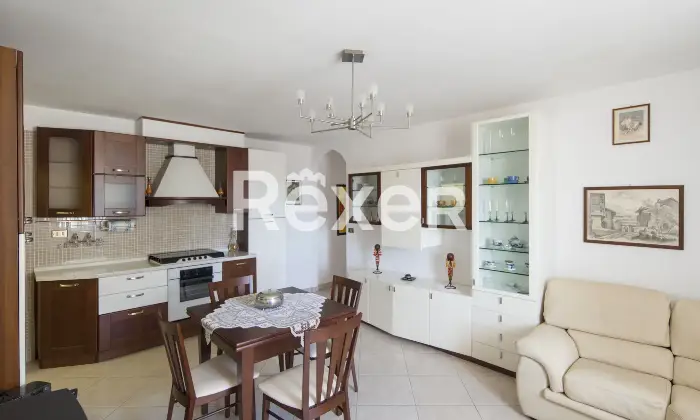 Rexer-Villagrande-Trilocale-con-box-auto-in-edificio-storico-ristrutturato-Altro