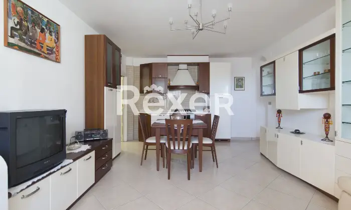 Rexer-Villagrande-Trilocale-con-box-auto-in-edificio-storico-ristrutturato-Altro