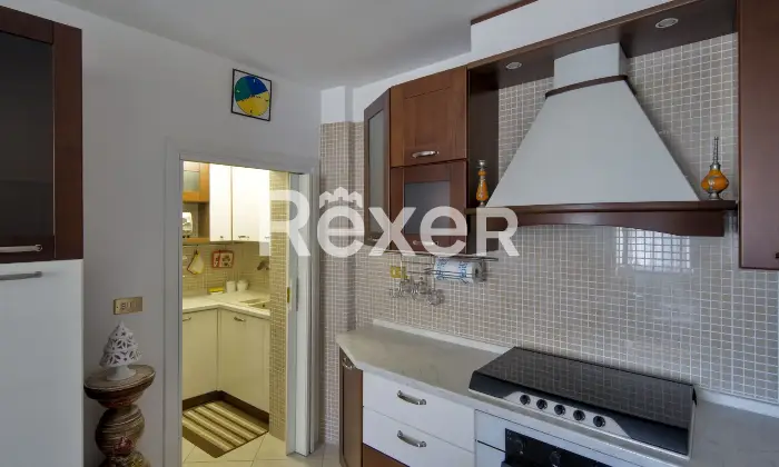 Rexer-Villagrande-Trilocale-con-box-auto-in-edificio-storico-ristrutturato-Soggiorno