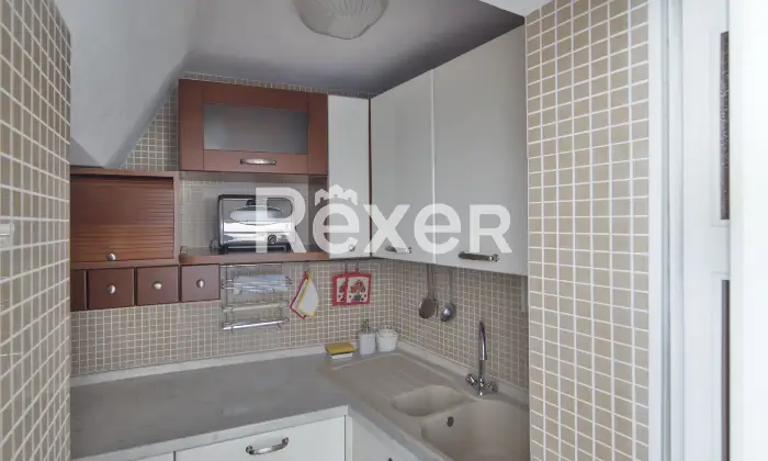 Rexer-Villagrande-Trilocale-con-box-auto-in-edificio-storico-ristrutturato-Altro