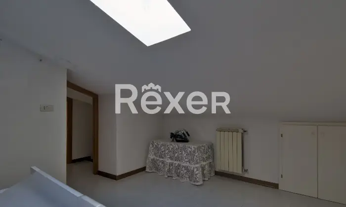 Rexer-Villagrande-Trilocale-con-mansarda-in-edificio-storico-ristrutturato-Altro