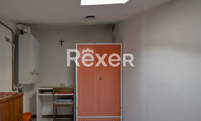 Rexer-Villagrande-Trilocale-con-mansarda-in-edificio-storico-ristrutturato-Altro
