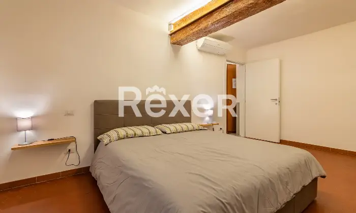 Rexer-Firenze-Signoria-pressi-I-piano-bilocale-arredato-Altro